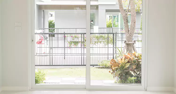 Balcony Screen Door Repair in Alameda, CA